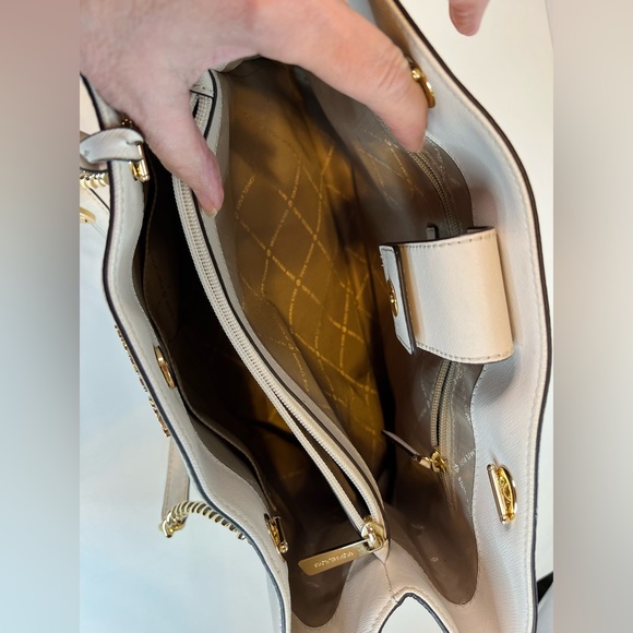 Michael Kors Teagan Pebbled Leather Shoulder Bag, Ivory - Picture 9 of 12